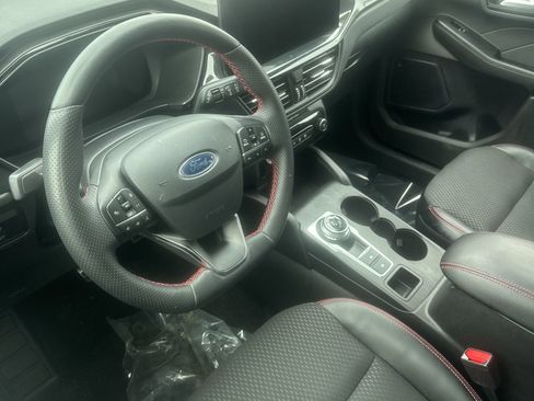 Used 2023 Ford Escape ST-Line Select w/ Tech Pack #1 image 5