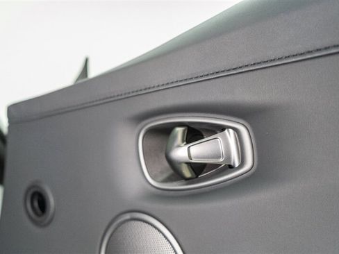 Used 2023 Aston Martin V8 Vantage Coupe RWD image 60