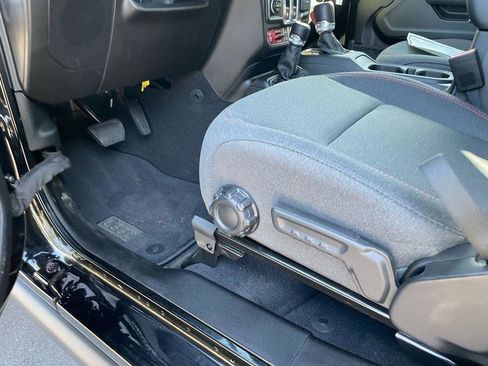 New 2025 Jeep Wrangler Rubicon image 31