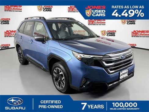 Certified 2025 Subaru Forester Premium AWD/4WD image 1