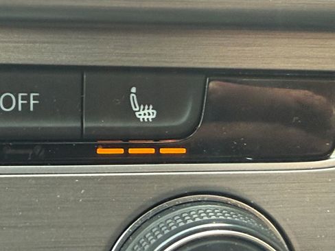 Used 2017 Volkswagen Golf SE w/ Driver Assistance Package FWD image 27