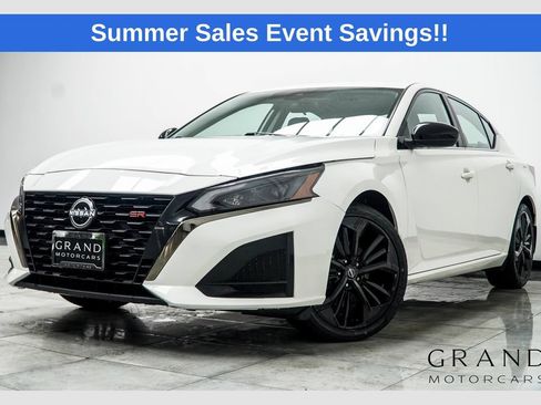 Used 2024 Nissan Altima 2.5 SR FWD image 1