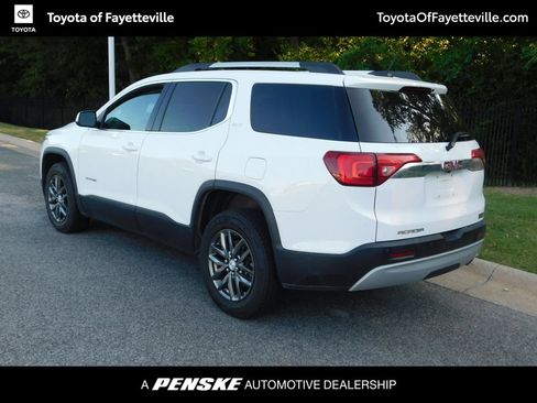 Used 2017 GMC Acadia SLT FWD image 3