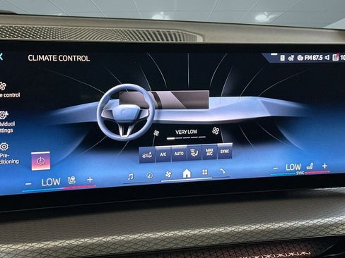 New 2026 BMW 330i Sedan w/ M Sport Package image 24