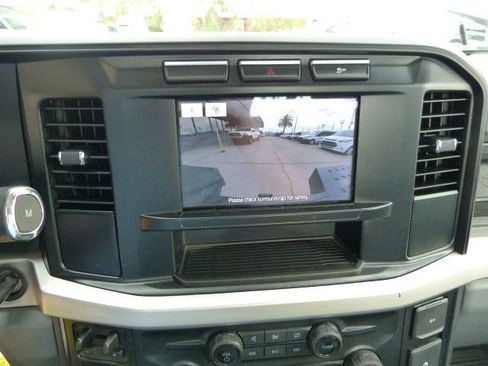 Used 2024 Ford F250 XL w/ XL Chrome Package image 34