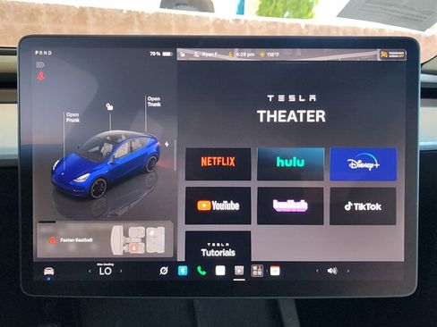Used 2022 Tesla Model Y Performance AWD/4WD image 37
