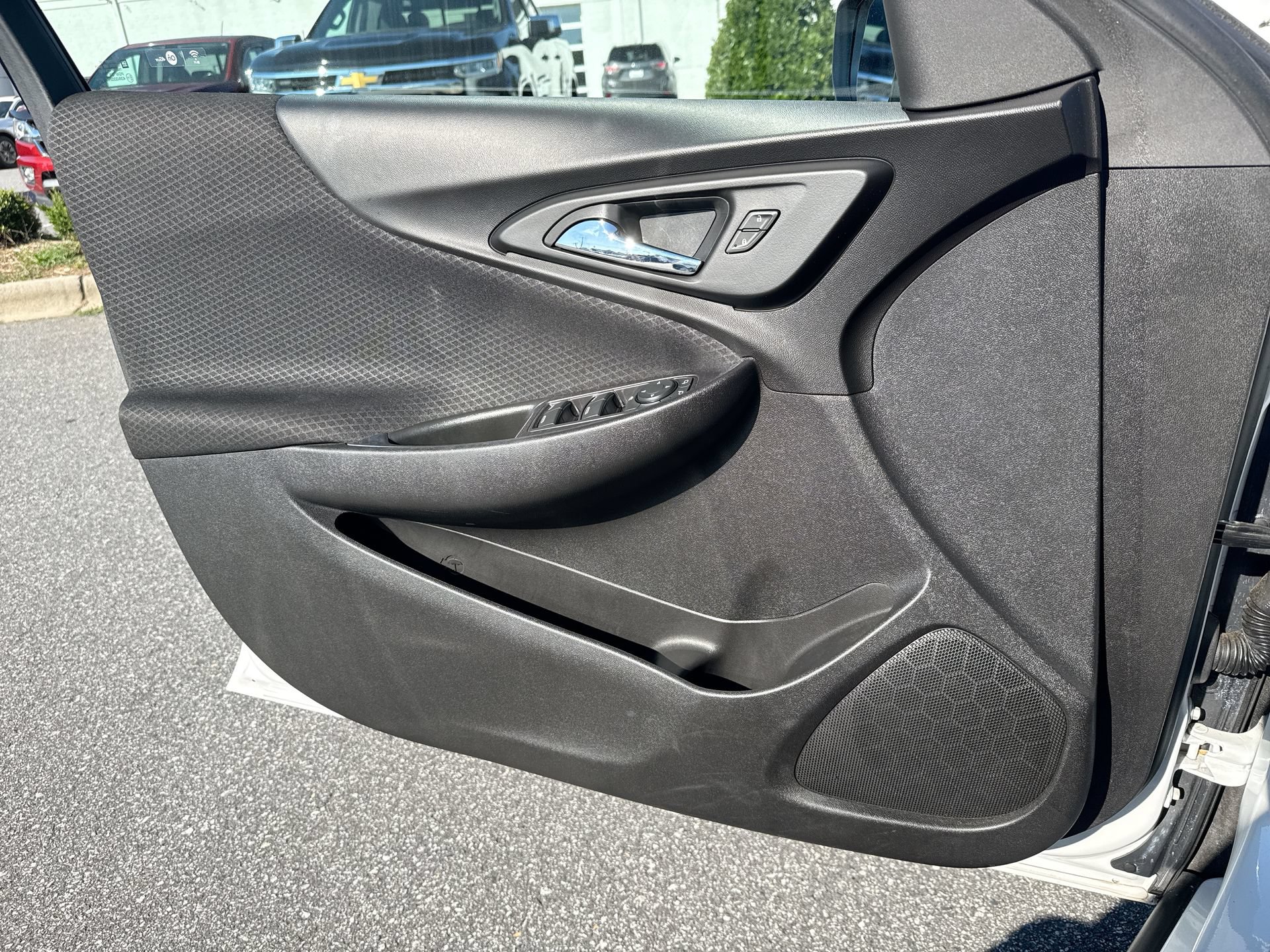 Used 2018 Chevrolet Malibu LT FWD image 18