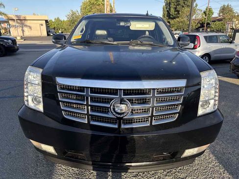 Used 2009 Cadillac Escalade ESV AWD image 2