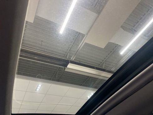 Used 2022 Subaru Legacy Limited image 19