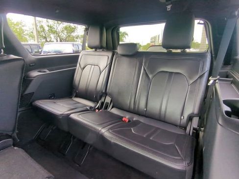 Used 2021 Ford Expedition Max Limited image 16