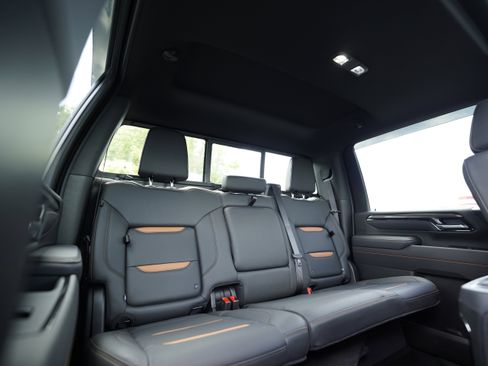 Used 2026 GMC Sierra 2500 AT4 AWD/4WD image 14