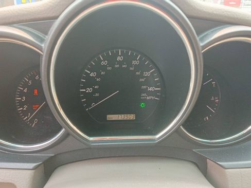Used 2005 Lexus RX 330 FWD image 16