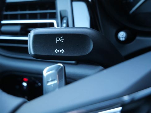 New 2026 Porsche Macan image 24