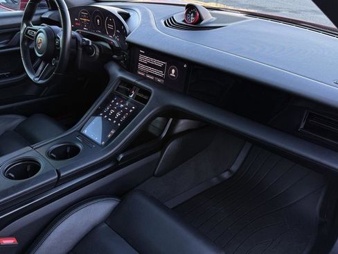 Used 2021 Porsche Taycan 4S image 46