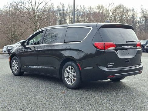 New 2026 Chrysler Voyager LX image 3