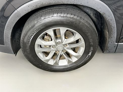 Used 2019 Hyundai Santa Fe SEL FWD image 11