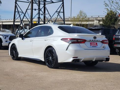 Used 2022 Toyota Camry XSE image 4