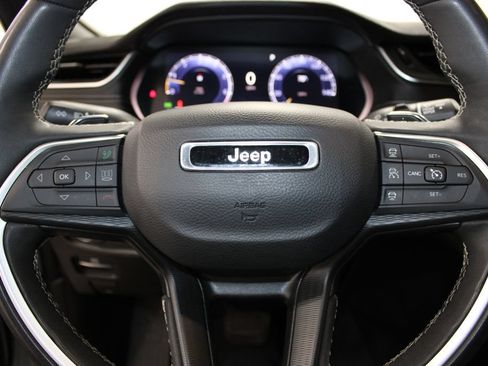 Used 2024 Jeep Grand Cherokee Altitude AWD/4WD image 42