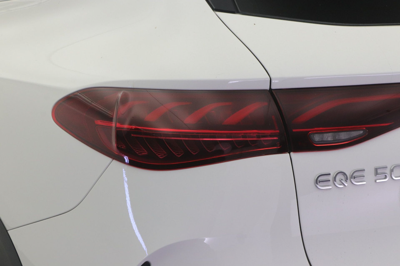Certified 2023 Mercedes-Benz EQE 500 4MATIC SUV image 18