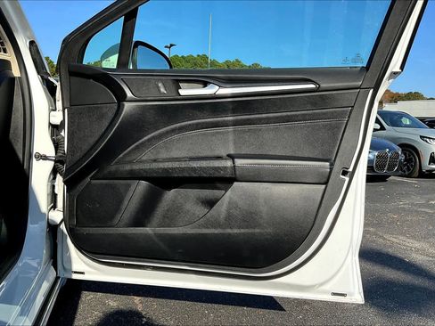 Used 2020 Ford Fusion Energi Titanium image 22