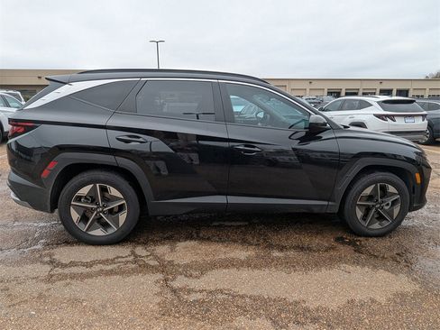 Certified 2025 Hyundai Tucson SEL image 2