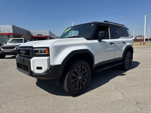 Used 2024 Toyota Land Cruiser image 2