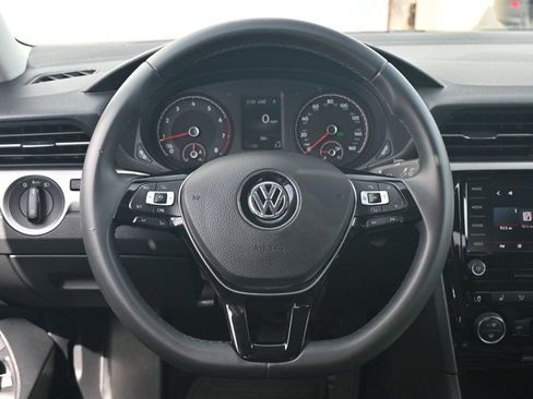 Used 2022 Volkswagen Passat 2.0T SE image 10
