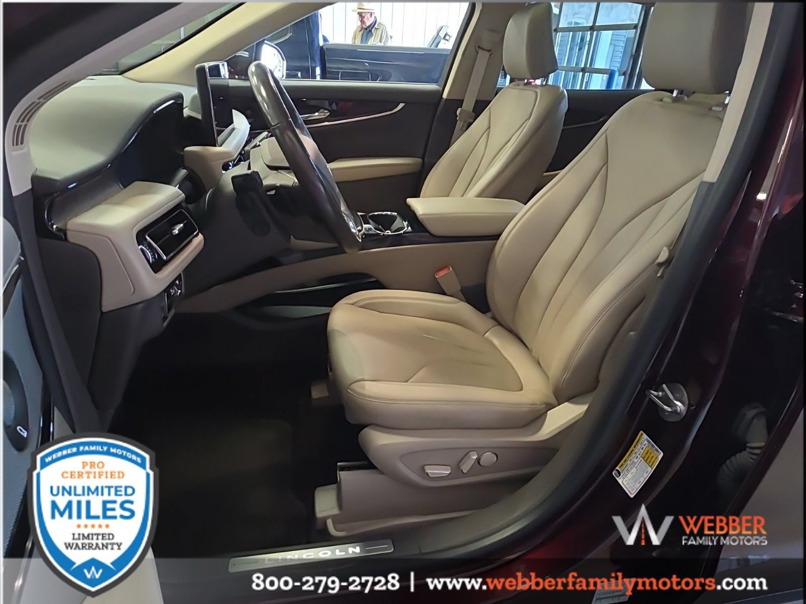 Used 2023 Lincoln Nautilus Reserve w/ Luxury Package AWD/4WD image 11