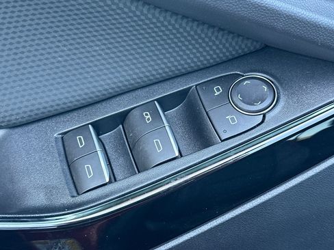 Used 2026 Chevrolet Equinox RS w/ LPO, Floor Liner Package FWD image 12