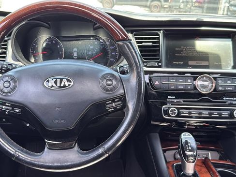 Used 2015 Kia K900 Luxury RWD image 29
