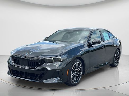 New 2027 BMW 530i RWD image 1