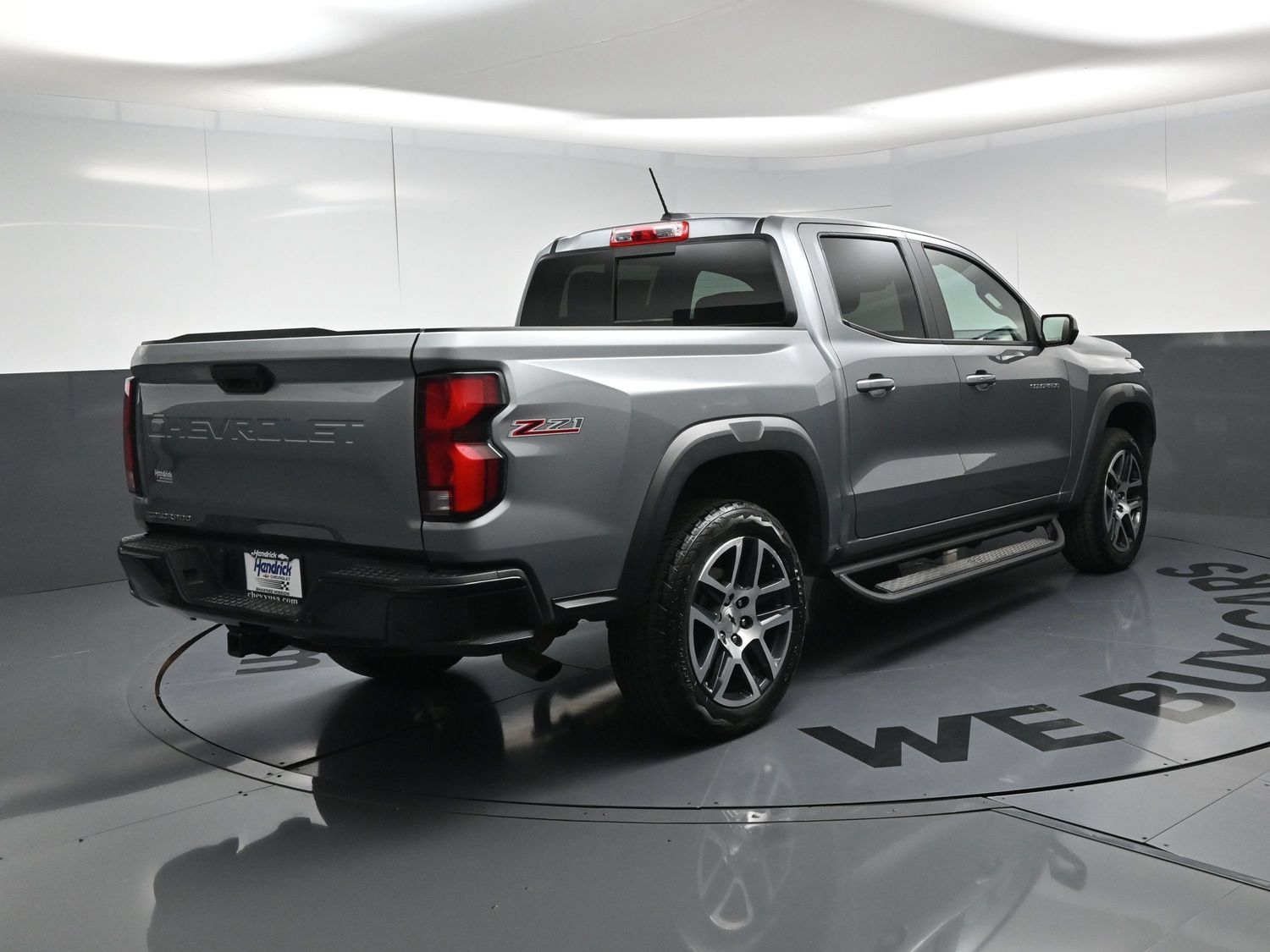 Used 2023 Chevrolet Colorado Z71 w/ Z71 Convenience Package 2 AWD/4WD image 9