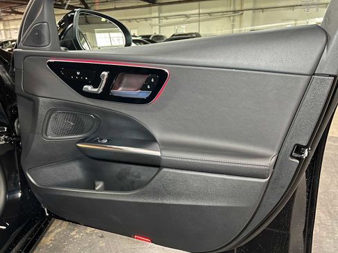Used 2025 Mercedes-Benz C 300 4MATIC Sedan image 10