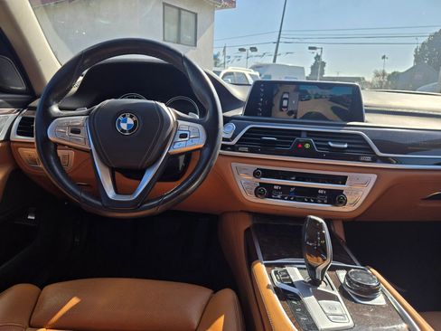 Used 2018 BMW 740e xDrive w/ Executive Package image 20