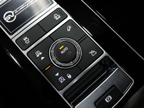 Used 2021 Land Rover Range Rover SV Autobiography Dynamic image 49