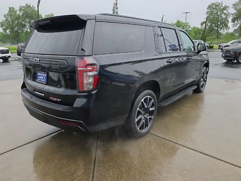 Used 2024 Chevrolet Suburban RST w/ Luxury Package AWD/4WD image 5