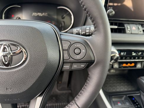 Used 2025 Toyota RAV4 XLE Premium image 18