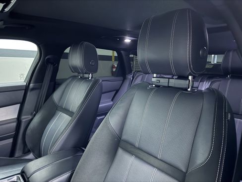 Used 2021 Land Rover Range Rover Velar R-Dynamic S image 23