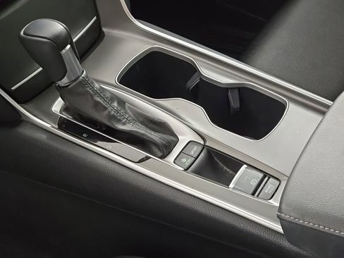 Used 2019 Honda Accord Sport image 19