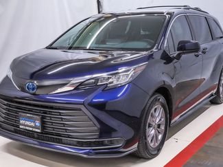 Used 2023 Toyota Sienna LE video 1