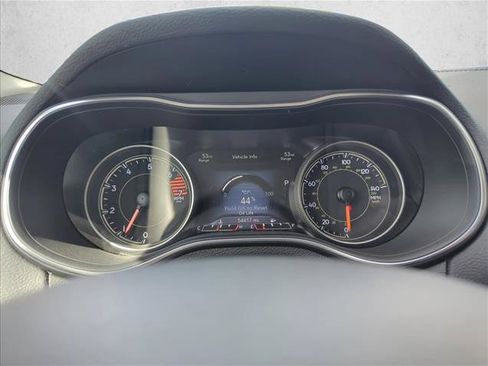Used 2020 Jeep Cherokee Limited FWD image 6