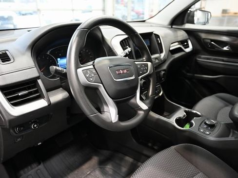 Used 2024 GMC Terrain SLE w/ Driver Convenience Package image 20