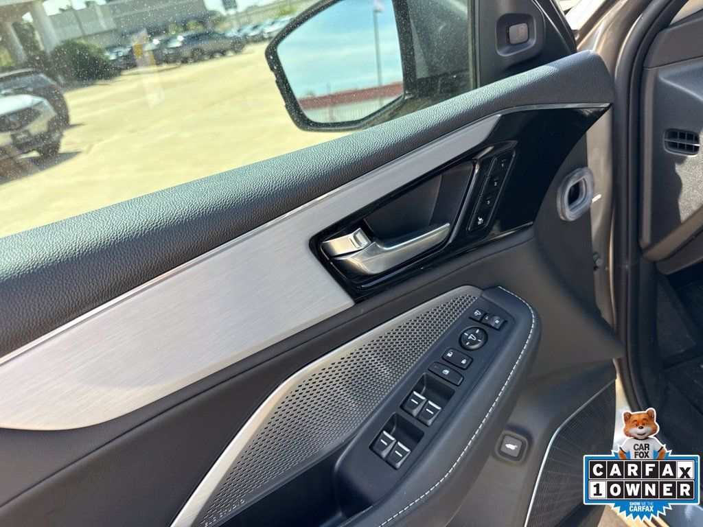Used 2023 Acura MDX w/ Technology Package AWD/4WD image 11