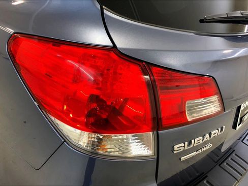 Used 2014 Subaru Outback 2.5i Limited AWD/4WD image 28