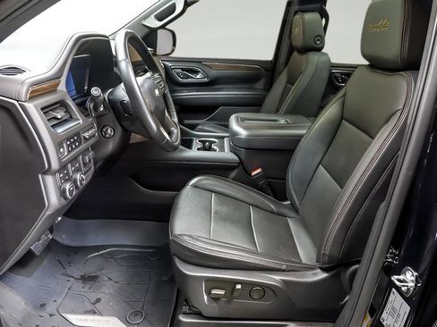 Used 2023 Chevrolet Tahoe High Country w/ Premium Package AWD/4WD image 8