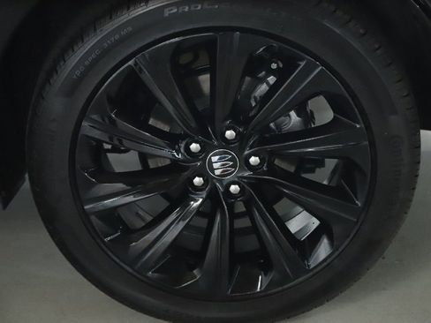 Used 2024 Buick Envista Sport Touring w/ Convenience I Package FWD image 40