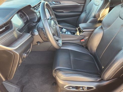 Used 2022 Jeep Grand Cherokee L Overland w/ Luxury Tech Group IV image 16