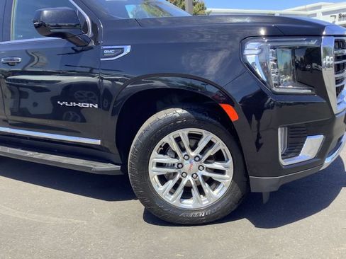 Used 2023 GMC Yukon SLT AWD/4WD image 3