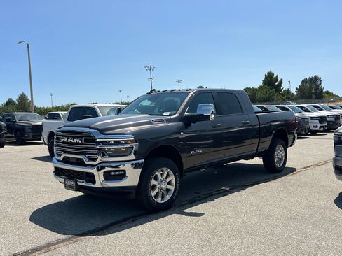 New 2026 RAM 2500 Laramie w/ Towing Technology Group AWD/4WD image 2