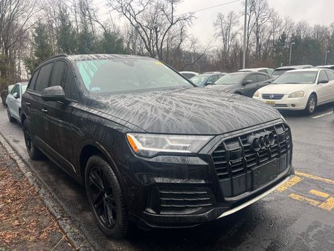 Used 2021 Audi Q7 2.0T Premium Plus w/ Executive Package image 3